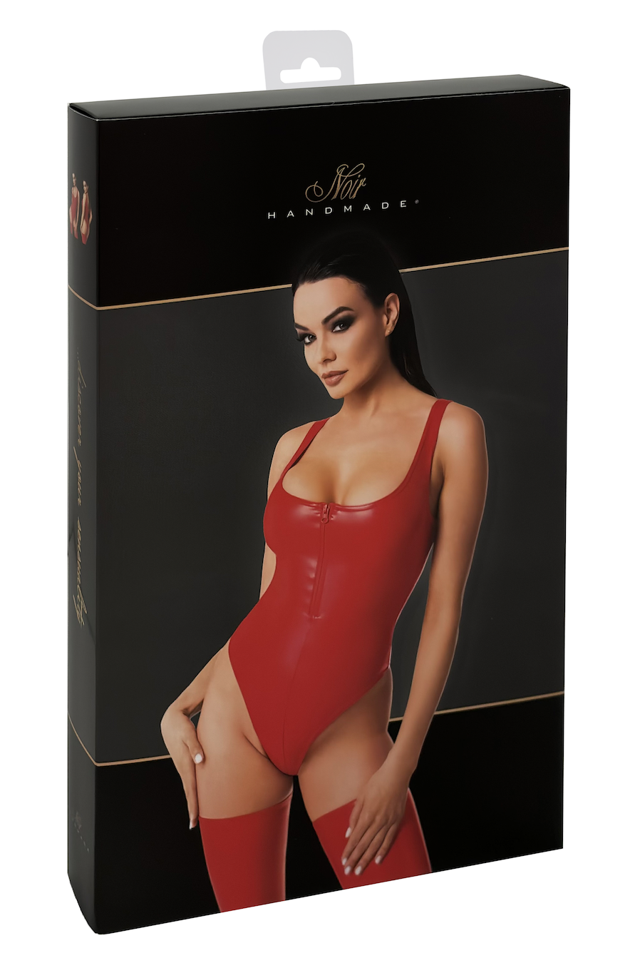 Noir Handmade F352 packaging